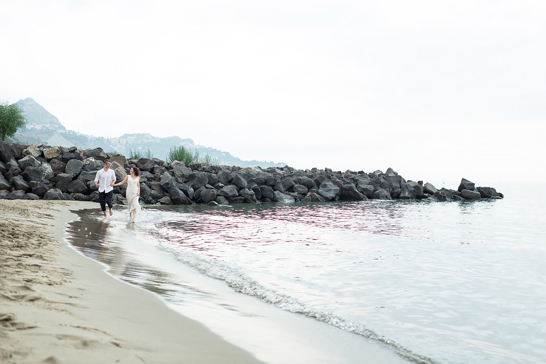 romantic wedding shooting in taormina